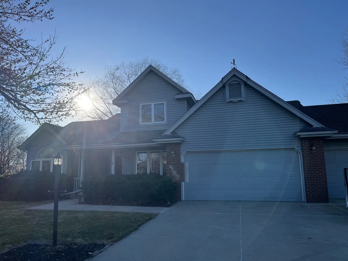 Exterior house repaint completed by TrueEdge Paint โ Des Moines, Iowa